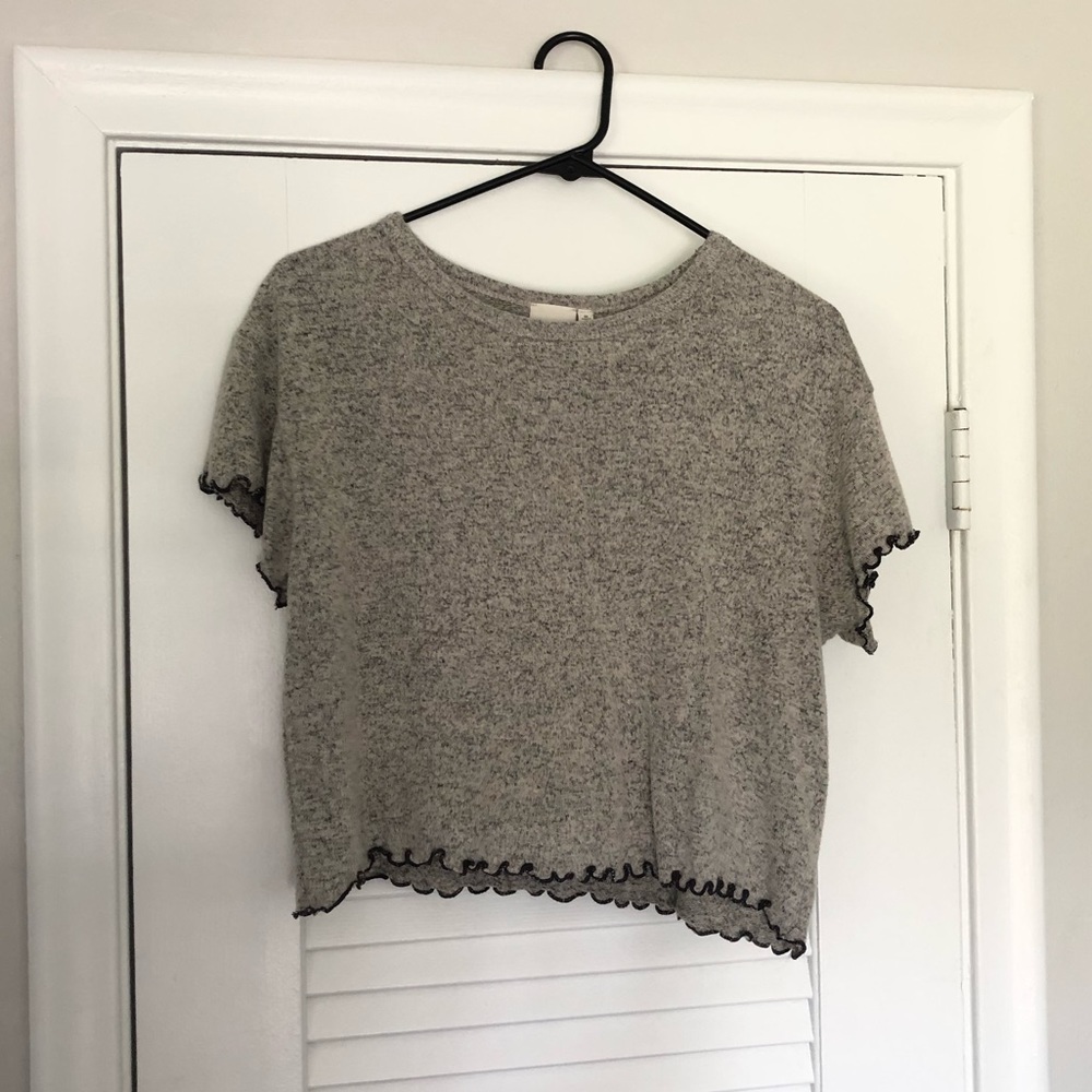 Good Luck Gem Ruffle Hem Tee Size Medium - Gray and Black.